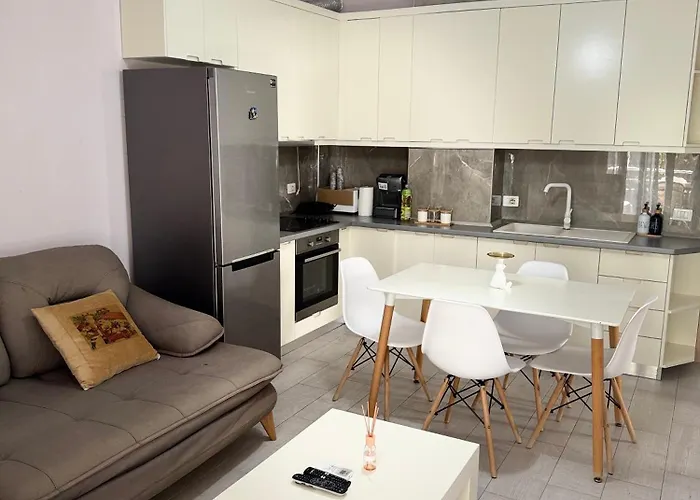 Beexar * Golem (Tirana)